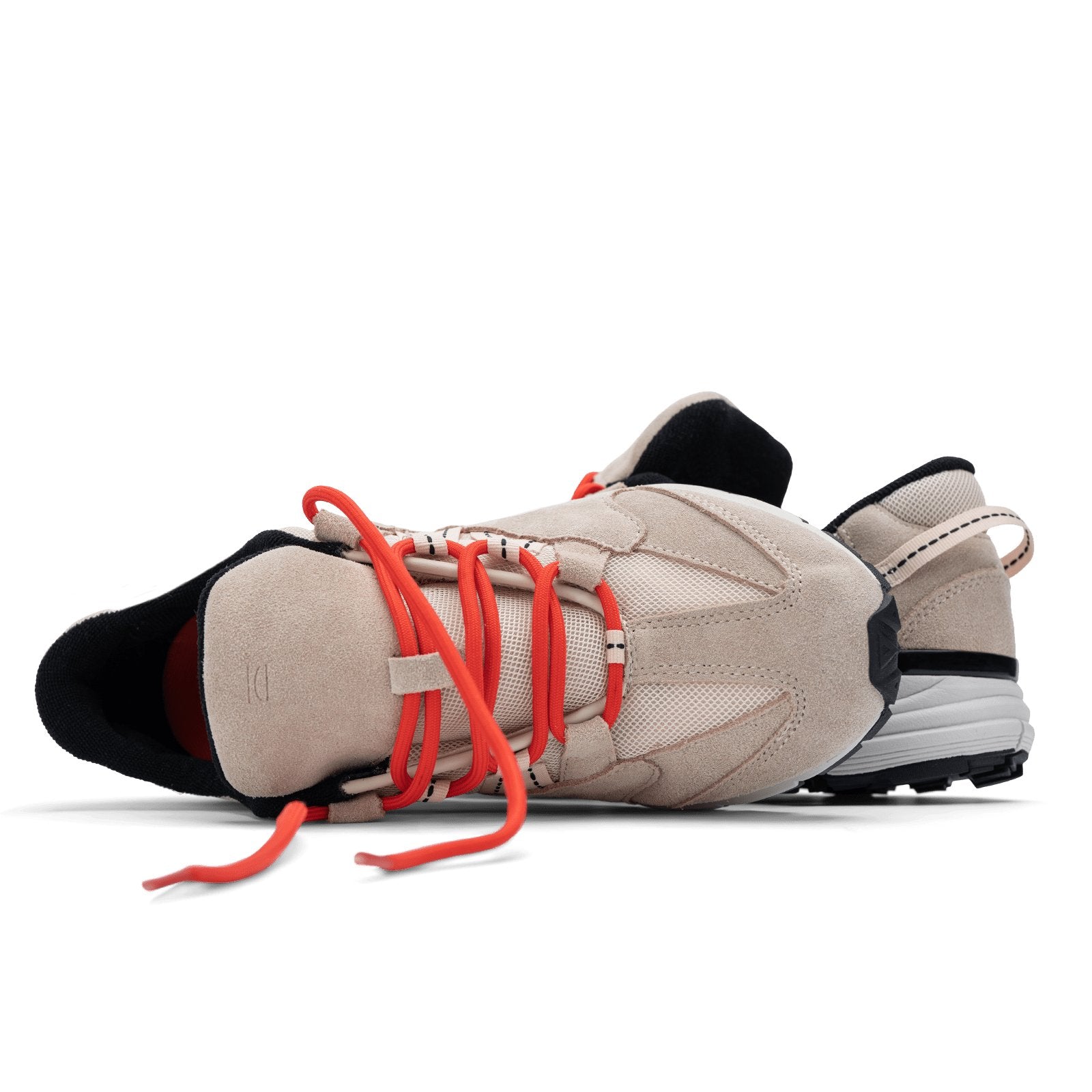 Altiutude / Safari top view khaki suede / air mesh / webbing lace holder with orange lace on a vibram sole