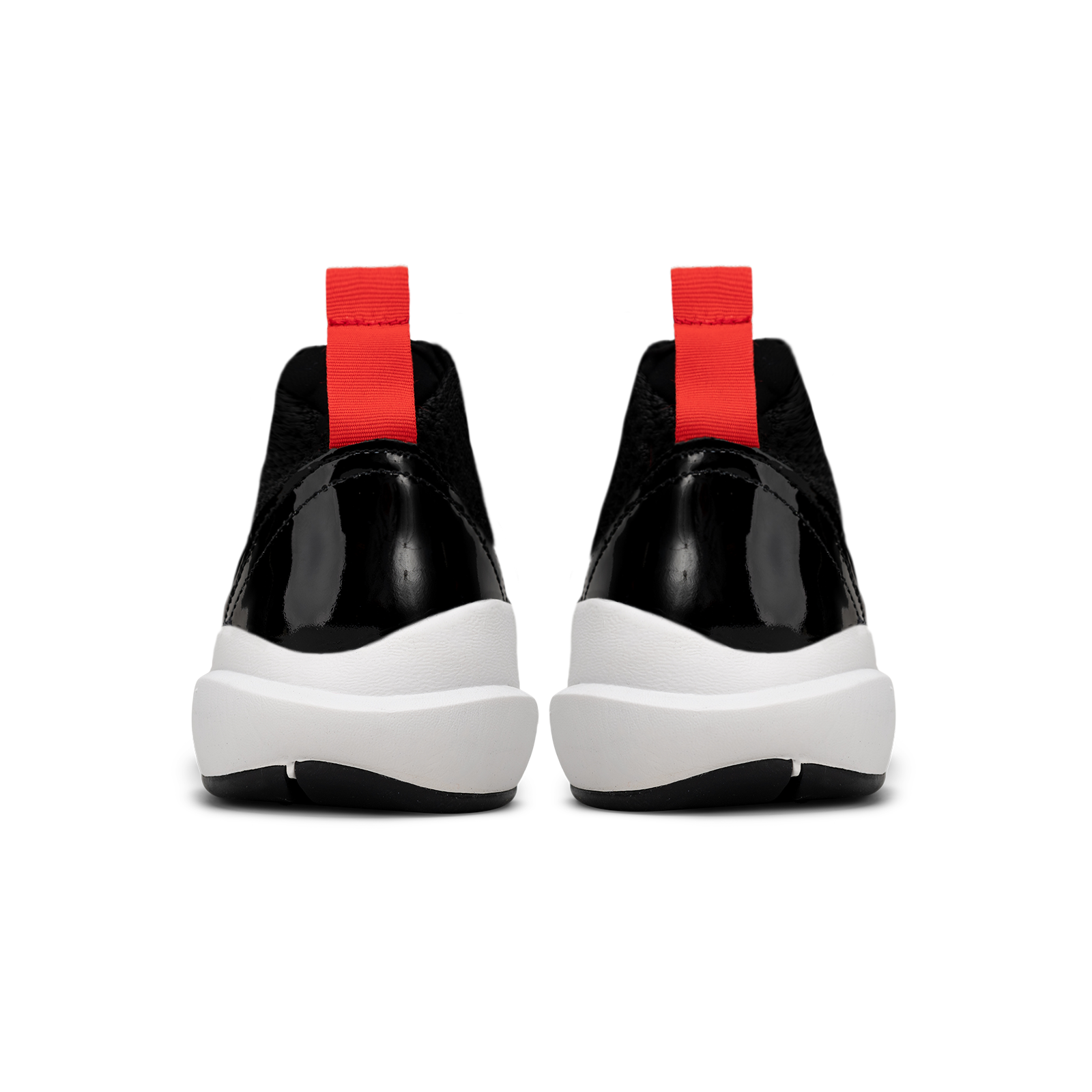 Backview, Cloudstryk Advantage is a runner with Black patent leather and suede overlays zoom mesh underlays, red heel pull molded lace holder, white eva midsol and a translucent black rubber outsole.