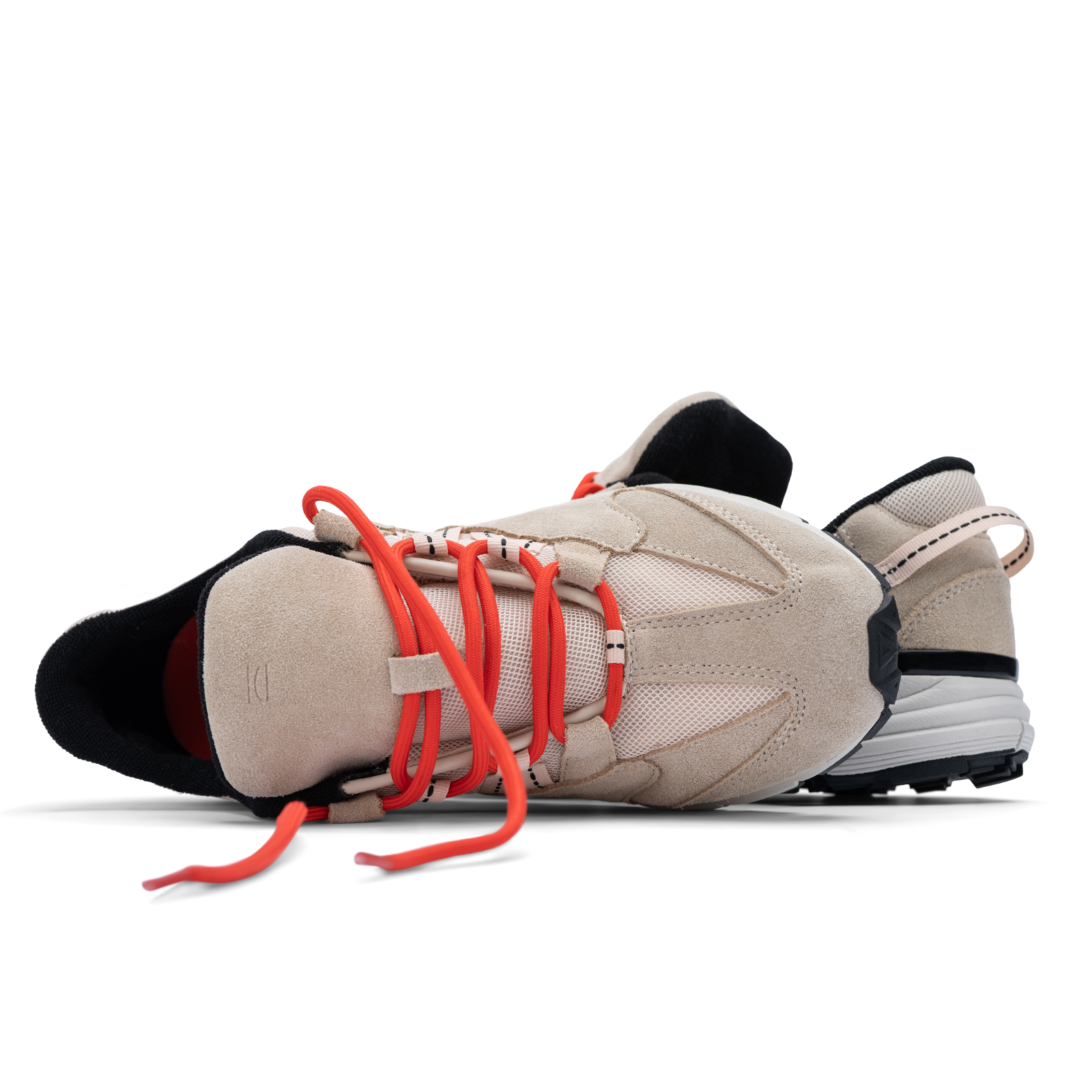 Altiutude / Safari top view khaki suede / air mesh / webbing lace holder with orange lace on a vibram sole